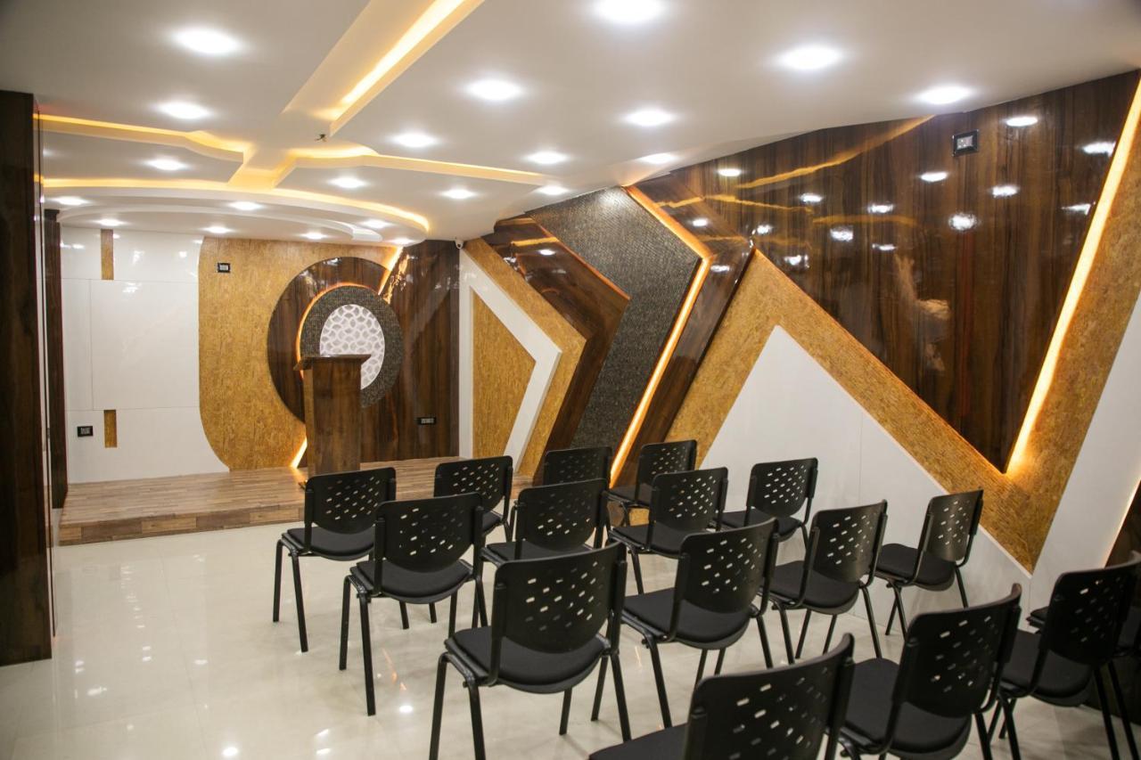 Crescent International Kohima Zewnętrze zdjęcie
